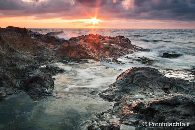 Ischia al tramonto, i pi&ugrave; belli dell'isola 11