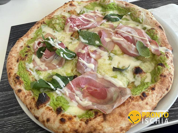 Dalla Pizza Napoletana ai Locali Vista Mare: le Migliori Pizzerie di Ischia da Provare